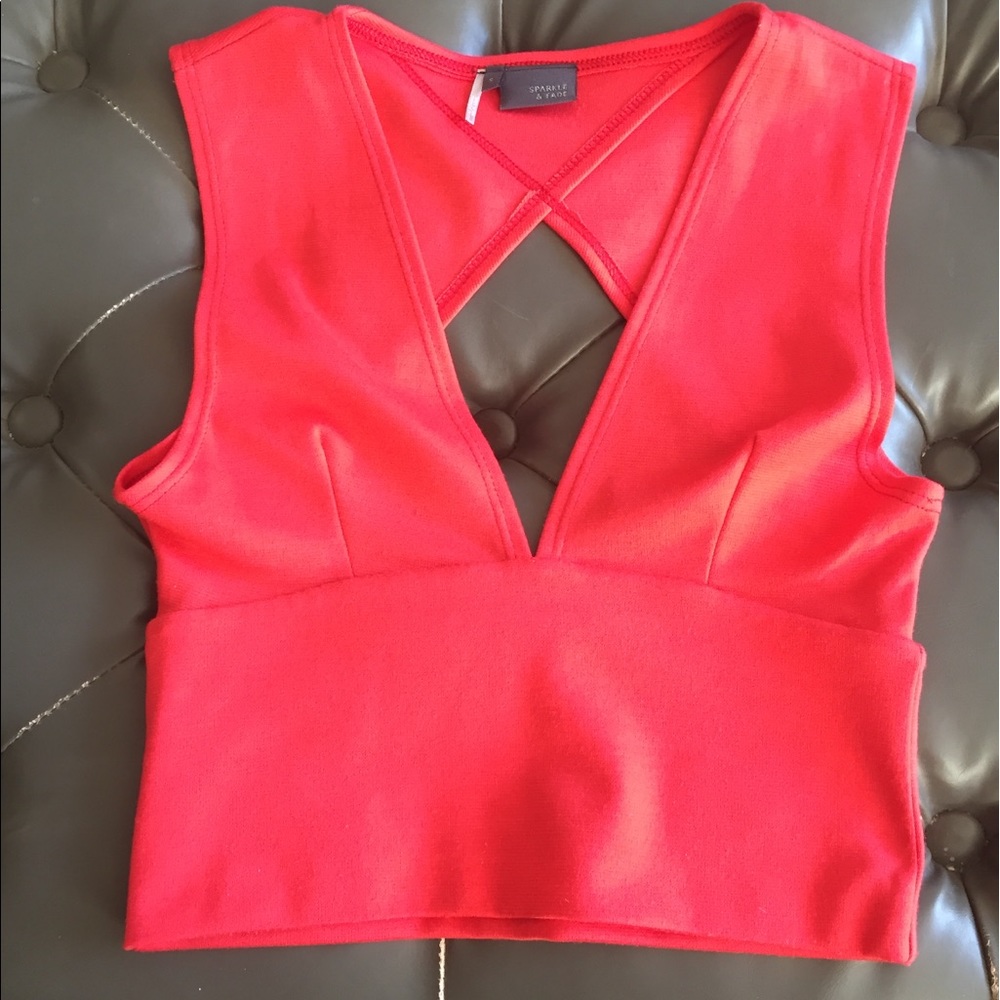 Urban Outfitters // Crop Top
